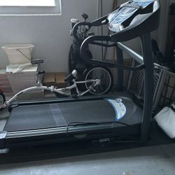 Horizon Fitness Treadmill 