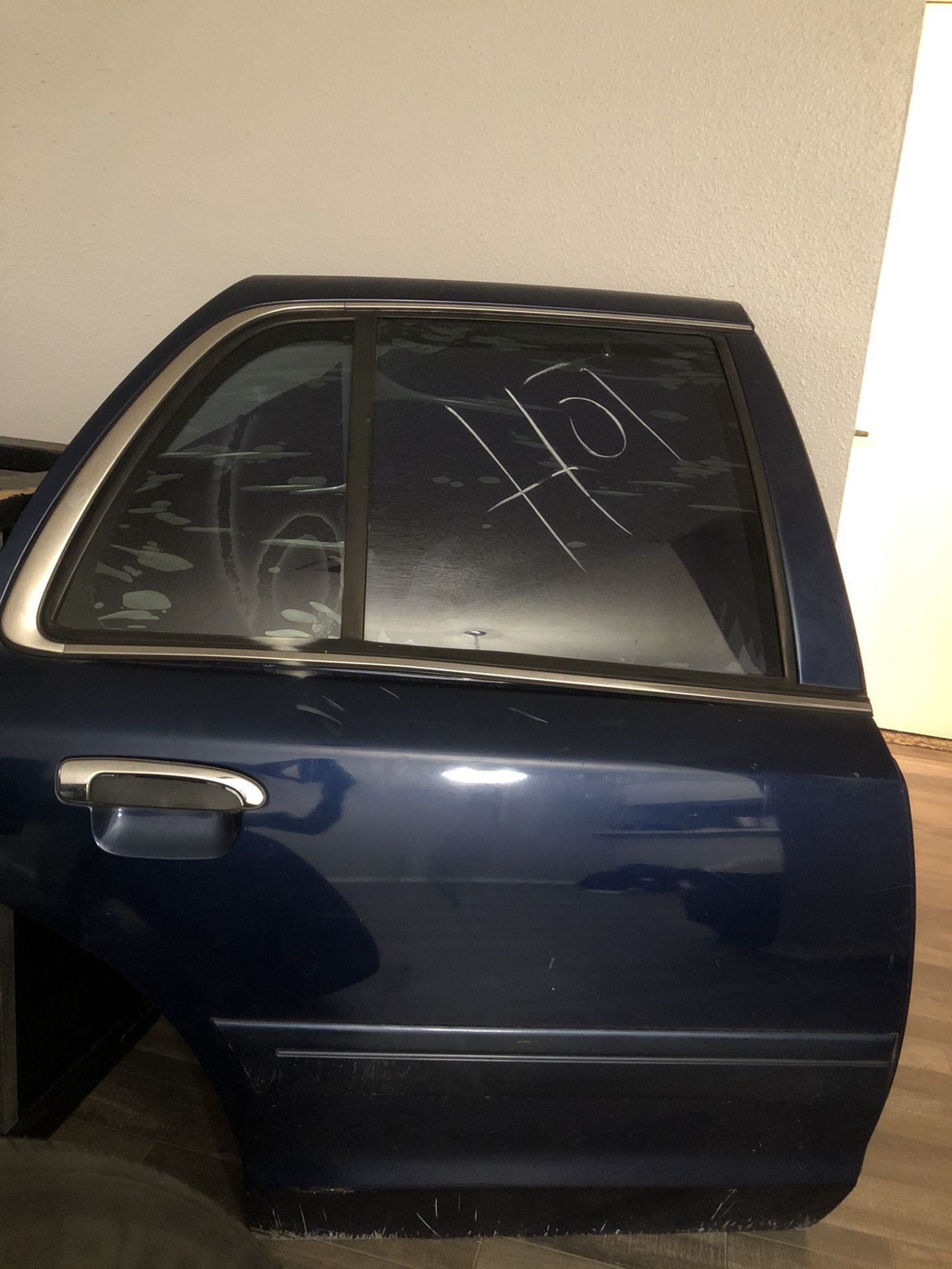 2003 Crown Victoria Rear Passenger Door for Sale in San Antonio, TX