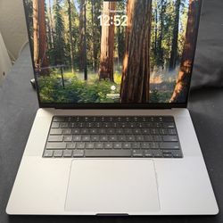 16 Inch MacBook Pro M1 1TB 16GB