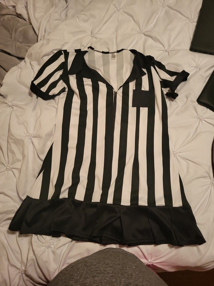 Referee Halloween costume woman