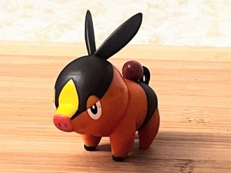 Pokemon Tepig 2" figure, 2011 Jakks Pacific / Nintendo