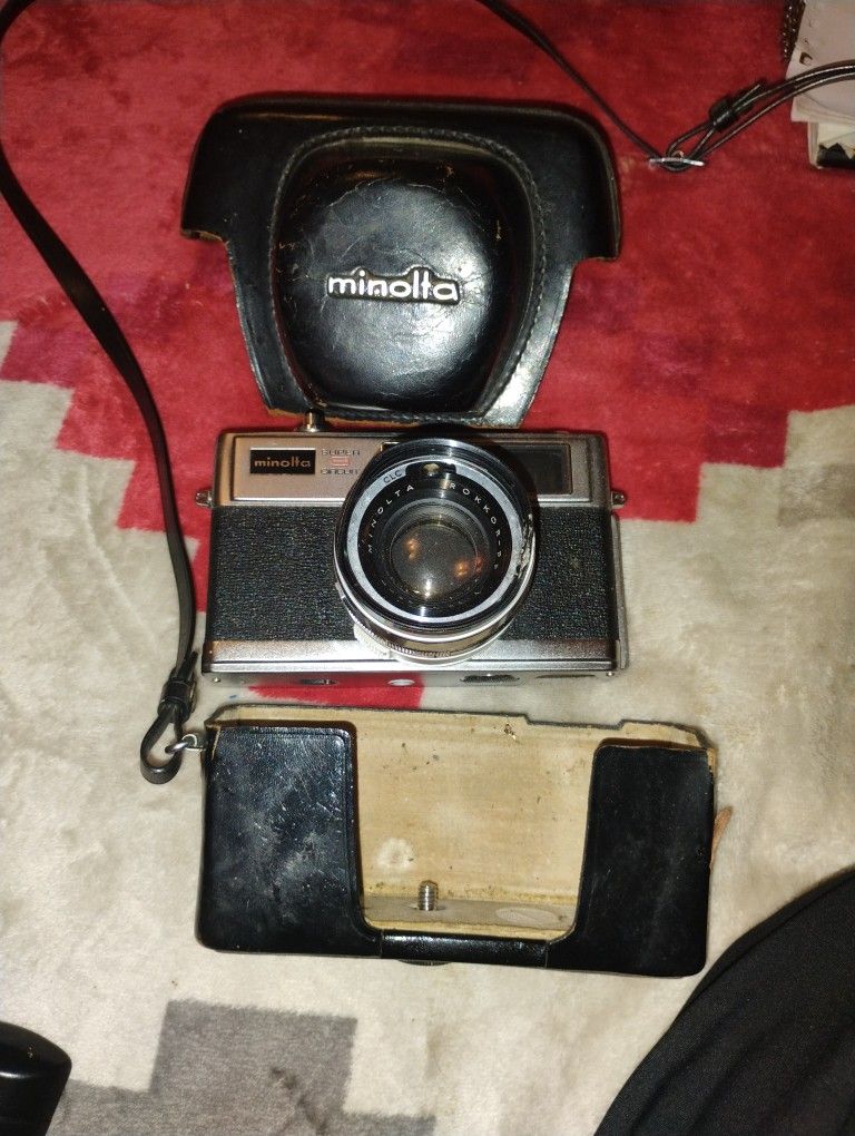 1969 Minolta Hi-Matic 11 Photography Camera