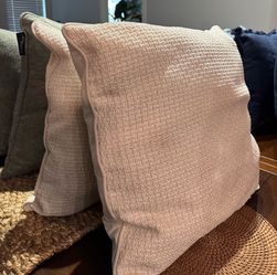 Off-white Throw Pillows (20x20”)- set of 2