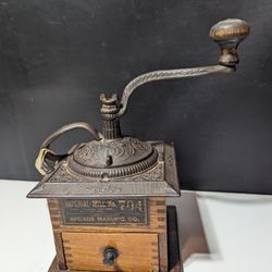 Arcade Imperial Mill No. 7041 Coffee Grinder, Patented 1888 – Collector's Piece

