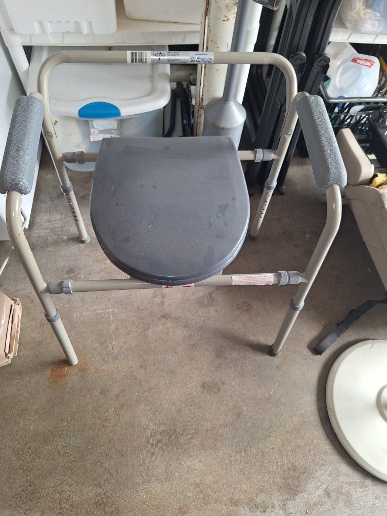 Medical Comode