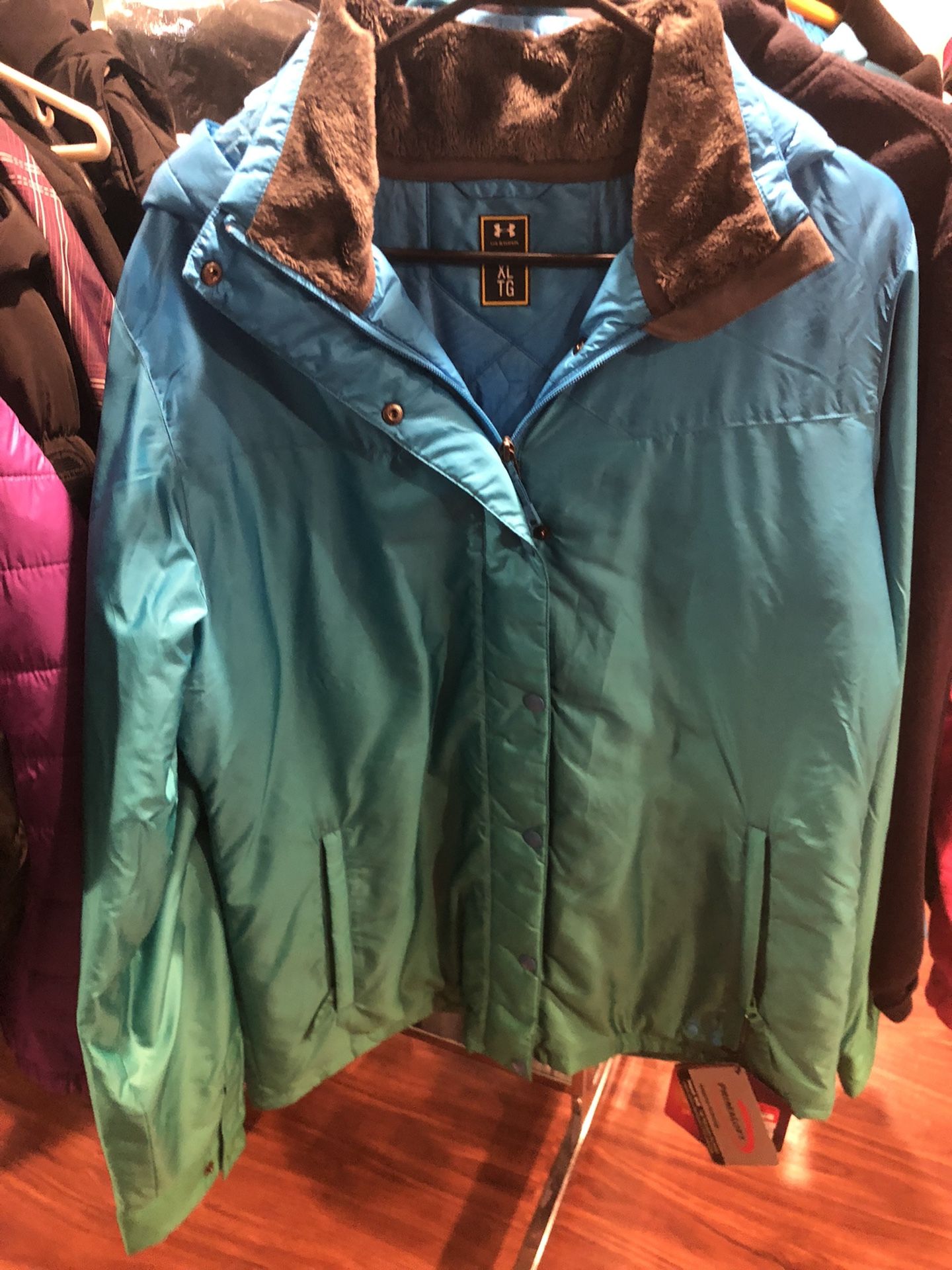 Under Armour Infrared Ombre Jacket XL New With Tags