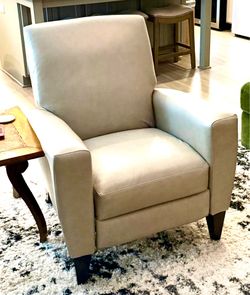 REAL LEATHER LA-Z-BOY PUSHBACK RECLINER