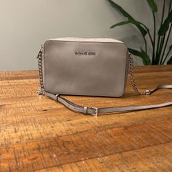 Michael Kors Jet Set Gray Leather Crossbody (10” X 7” X 2”) Silver Hardware 