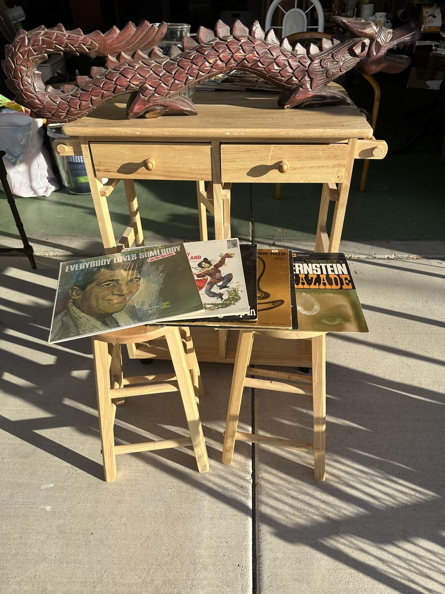 Small Kitchen Table &2 Chairs