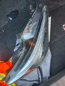 INFINITY Q50 LEFT HEADLIGHT