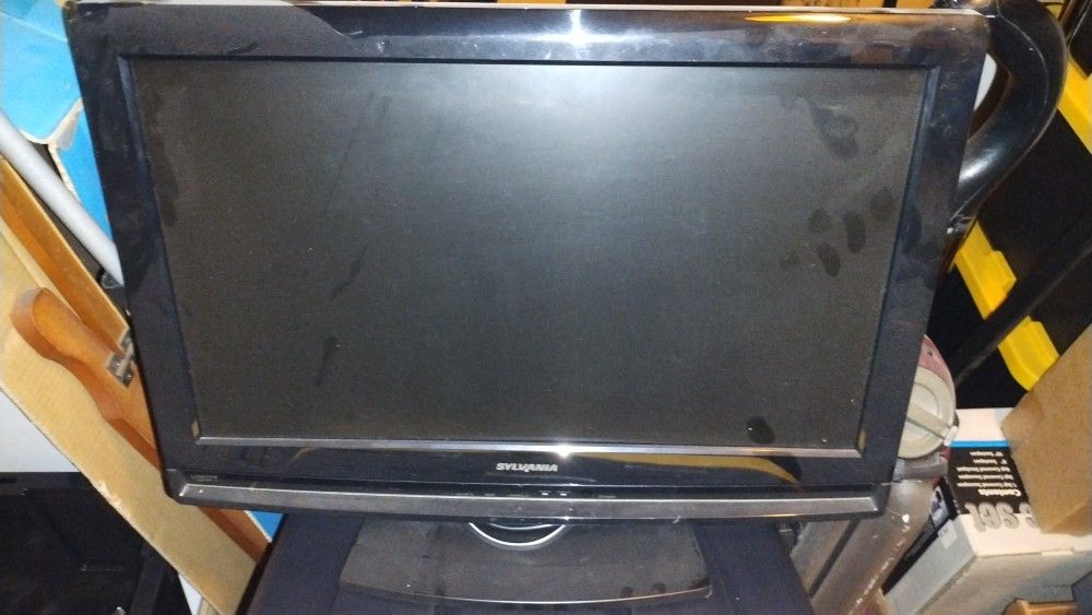 High Quality HP W-1907 Computer Monitor.