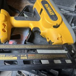 Dewalt 16 Ga Nail Gun