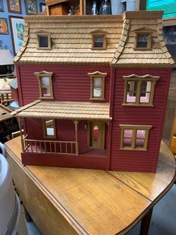 Large Vintage Victorian Dollhouse