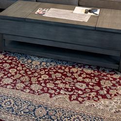 Area Rug With Table