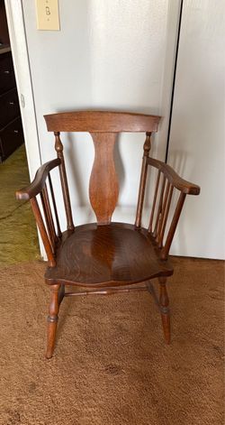 UNIQUE ANTIQUE CHAIR