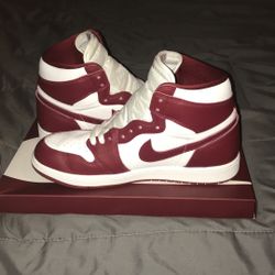 Air Jordan 1 Retro High OG  Size 9 1/2