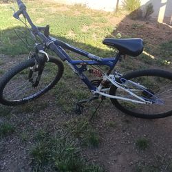 Huffy Rock Creek mountain bike 2X dual suspension