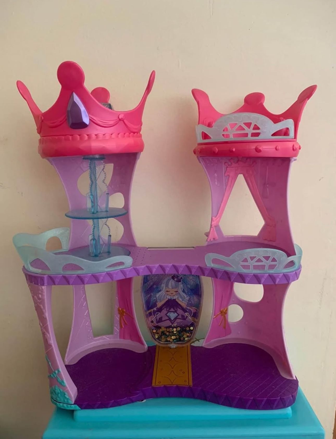 Shopkins happy places royal castle