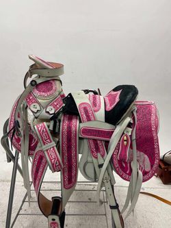 Montura charra bordada