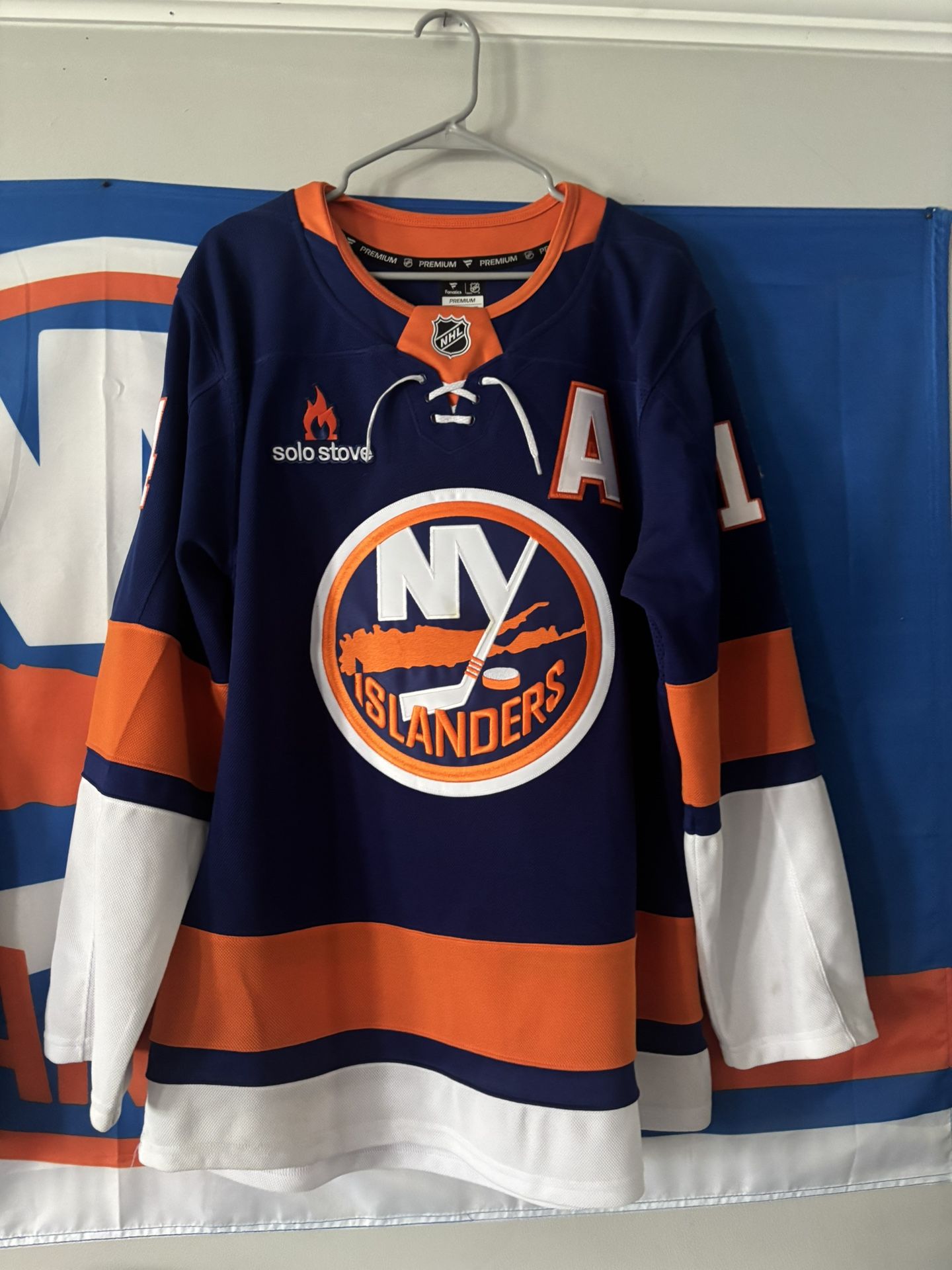 Bo horvat islanders solo stove jersey