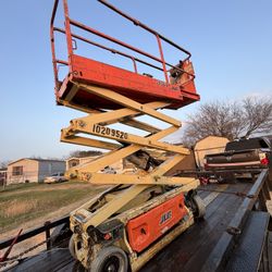 jlg scissor lift 19' 1930es