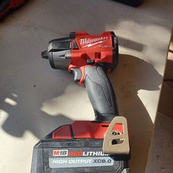 MILWAUKEE 18VOLT FUEL 1/2 FRICTION RING MID TORQUE IMPACT WRENCH +BATTERY  NO CHARGER 