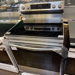 Samsung Electric Range 30”