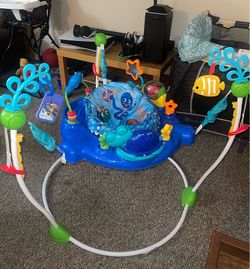 Baby bouncer w/ lights & noise