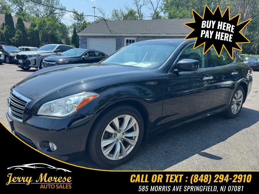 2012 Infiniti M56