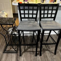 High Chairs And Wine Stand 
