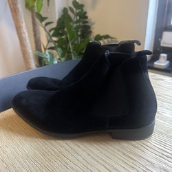 Men’s Black Suede Boots