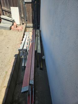 10ft, 7ft fiberglass and aluminum extension ladders.