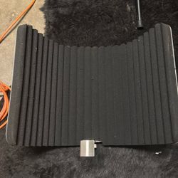 Mic enclosure