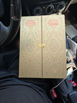 Hilmi Aydin
The Sacred Trusts by Hilmi Aydin (2010) Hardcover