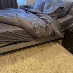 Serta Adjustable Bed Frame (Queen) – Massage + Zero Gravity – Remote