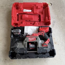 Milwaukee Deep Cut Bandsaw 