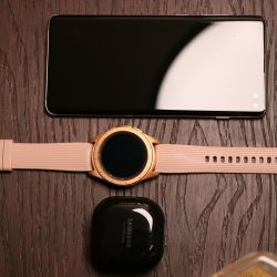 Samsung s10 Plus- Earbuds Live-Watch