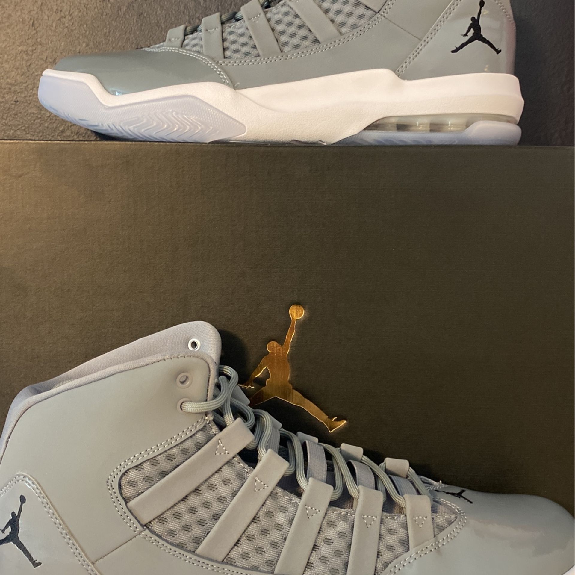 Jordan Sneakers Size 11 Mens (Max Aura)