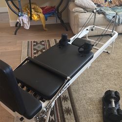 SYDEE PILATES MACHINE