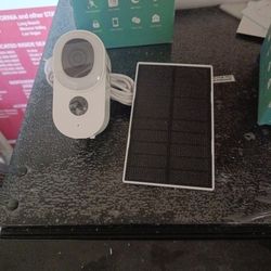  Security Camera (Solar Wireless) 4 available 