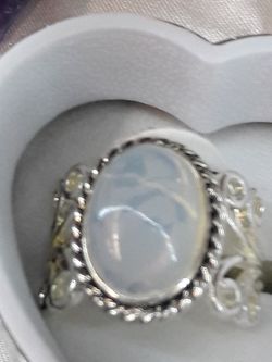 Moonstone 925 Sterling silver Ring size7