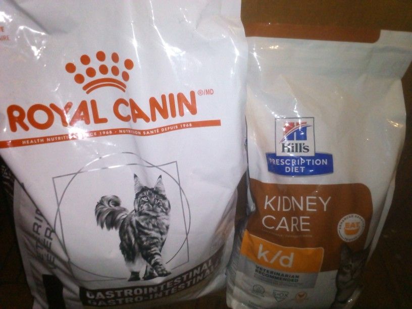 Specialty Dry Cat Food