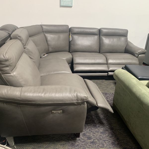 Natuzzi 5 Piece Leather sectional couch with 3 power recliners, power