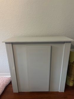 Cabinet backless