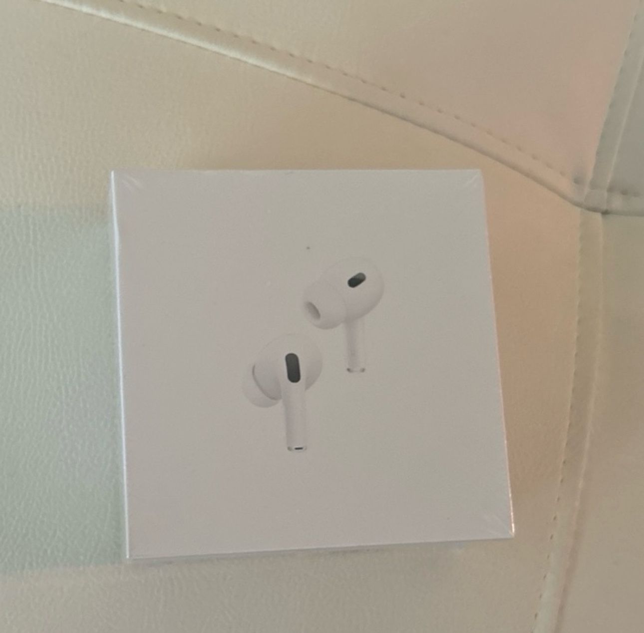 New AirPods Pro (2nd generation) With MagSafe Charging Case (USB-C) SEALED
