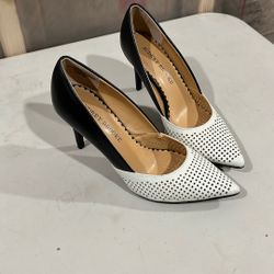 Audrey Brooke Heels Size 7 1/2