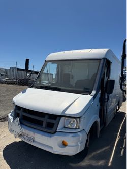 2016 Isuzu reach van
