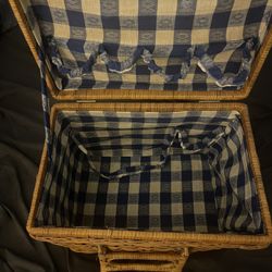 Wicker Picnic Basket Set Brown Pink Blue Plates Cups Service for 2