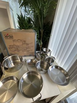 All-Clad D3 13-piece Stainless Steel Cookware Set ( New/ Used)