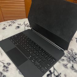 Magic Keyboard for iPad Pro 12.9-inch (2021)